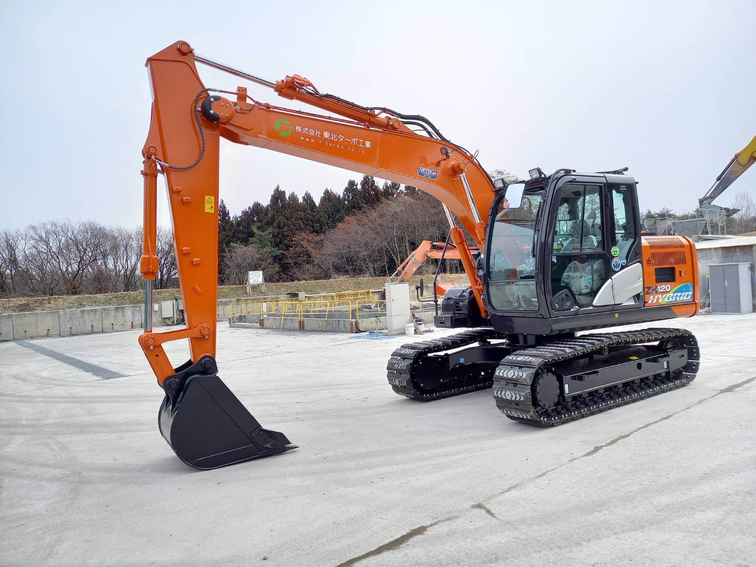 新型ハイブリッドショベル①