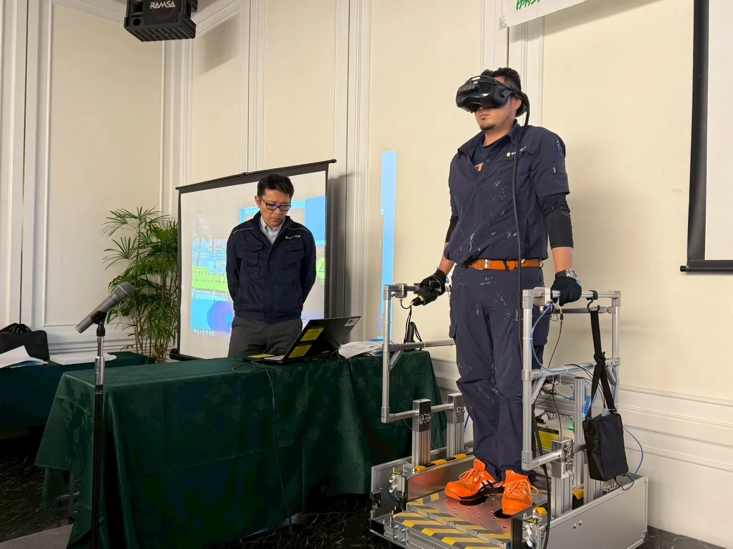 VR災害体験の様子