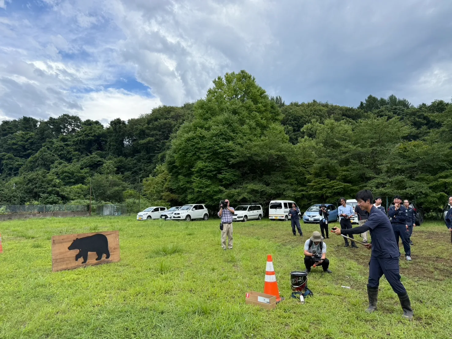 クマ対策研修会の様子 - 追払い花火<