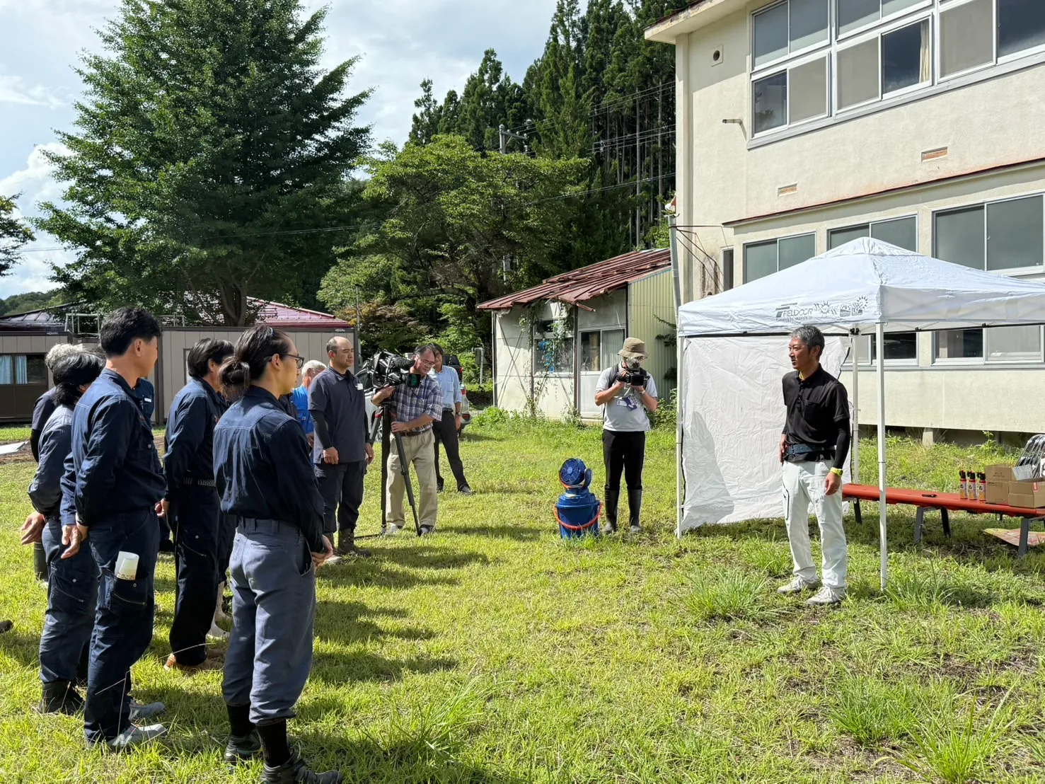 クマ対策研修会の様子 - 野外講義の様子