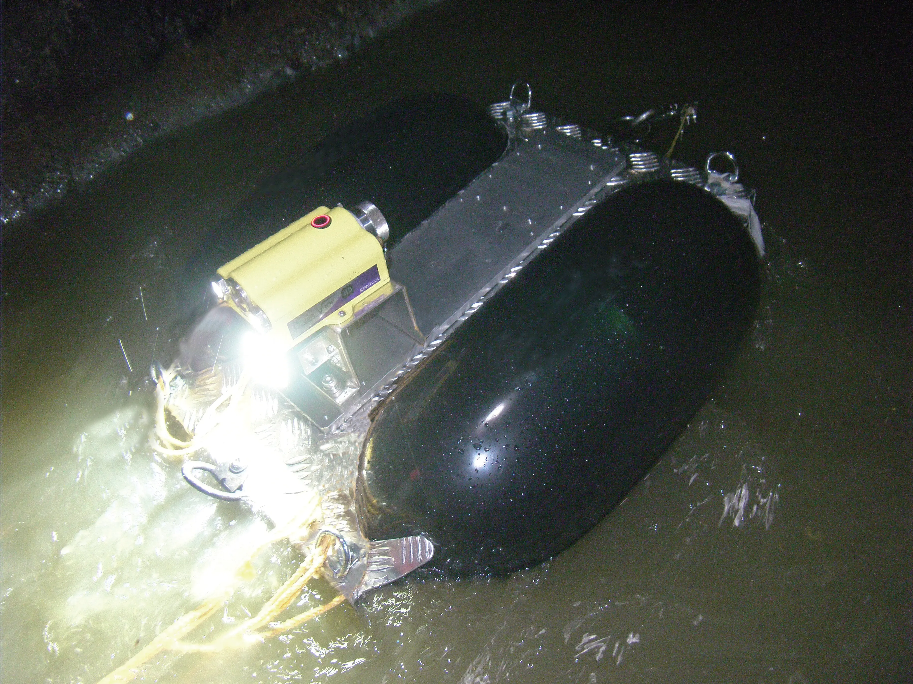 大口径管内の調査